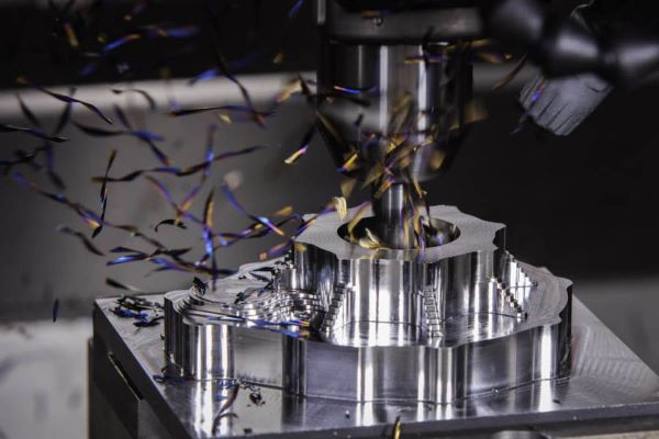 Gia công CNC giúp ngành công nghiệp ô tô nâng cao độ chính xác, năng suất và tính linh hoạt